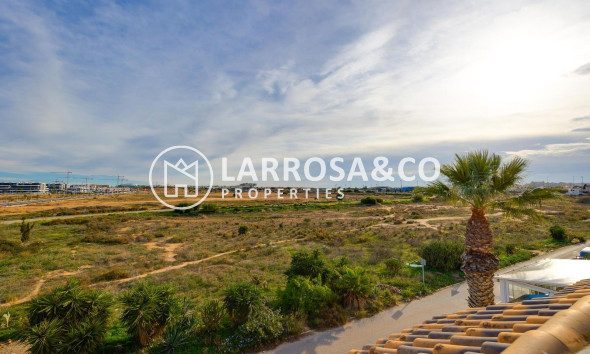 Resale - Bungalow - Torrevieja - La Siesta - El Salado - Torreta