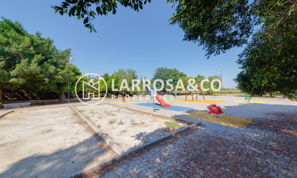 Resale - Bungalow - Torrevieja - La Siesta - El Salado - Torreta