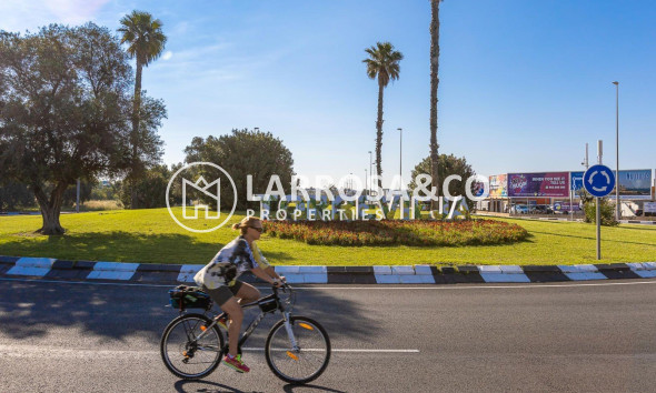 Resale - Bungalow - Torrevieja - La Siesta - El Salado - Torreta