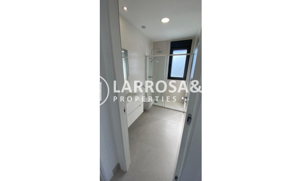 Herverkoop - Villa - Torrevieja - Los Balcones