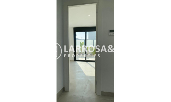 Herverkoop - Villa - Torrevieja - Los Balcones