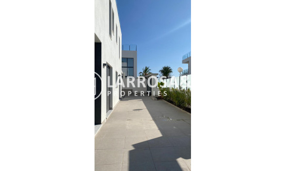 Herverkoop - Villa - Torrevieja - Los Balcones