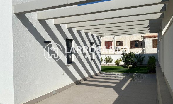 Herverkoop - Villa - Torrevieja - Los Balcones