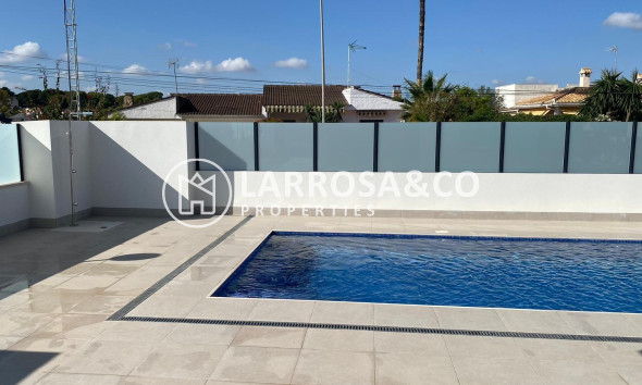 Herverkoop - Villa - Torrevieja - Los Balcones