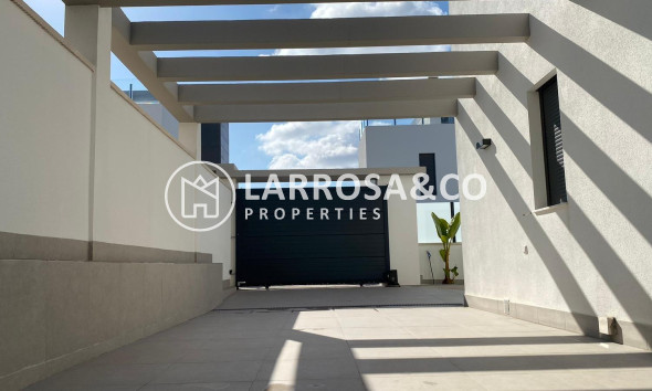 Herverkoop - Villa - Torrevieja - Los Balcones