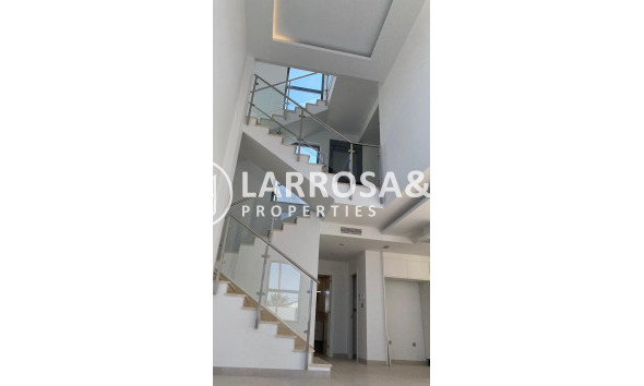 Herverkoop - Villa - Torrevieja - Los Balcones