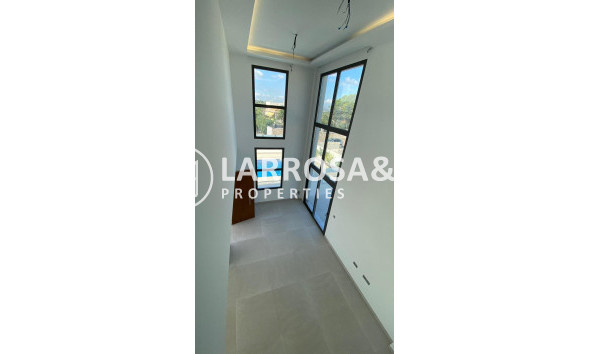 Herverkoop - Villa - Torrevieja - Los Balcones