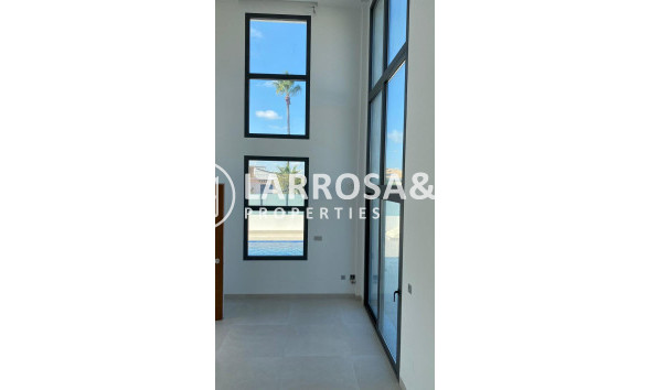Herverkoop - Villa - Torrevieja - Los Balcones
