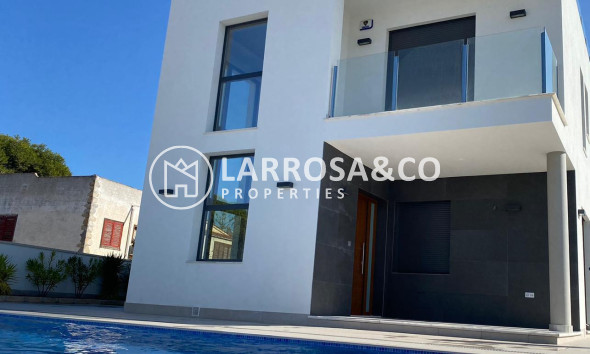 Herverkoop - Villa - Torrevieja - Los Balcones