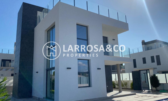 Herverkoop - Villa - Torrevieja - Los Balcones