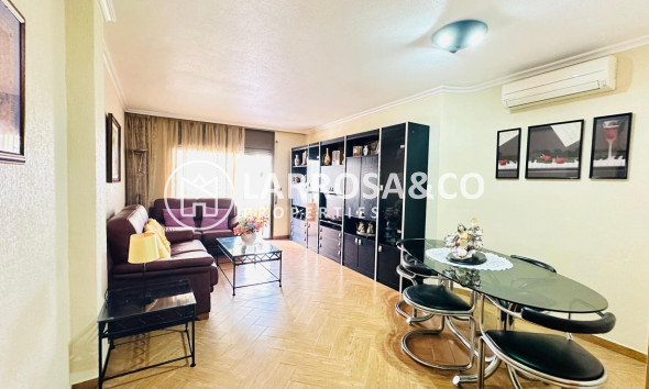 Resale - Apartment - Torrevieja - Centro