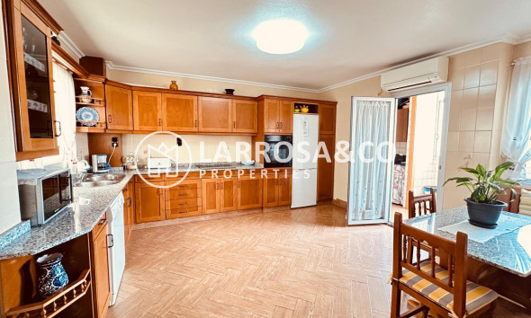 Resale - Apartment - Torrevieja - Centro