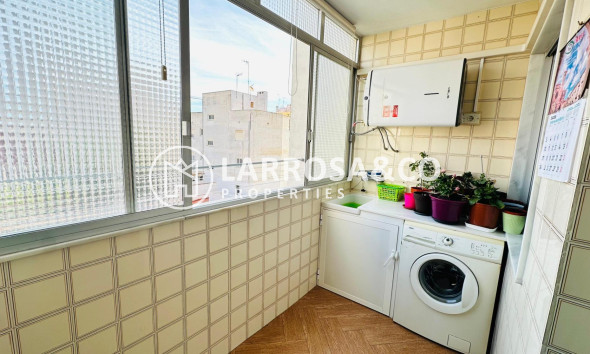 Resale - Apartment - Torrevieja - Centro