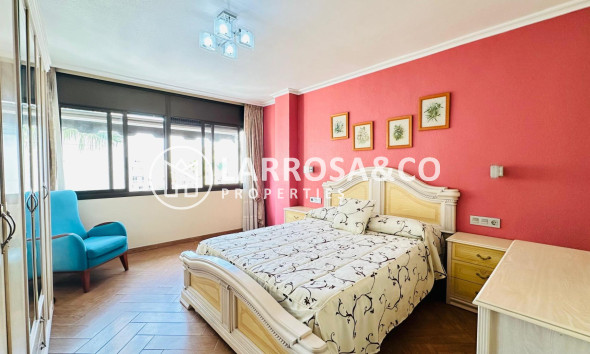 Resale - Apartment - Torrevieja - Centro