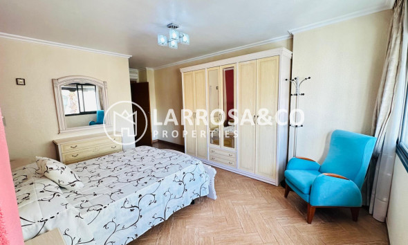 Resale - Apartment - Torrevieja - Centro
