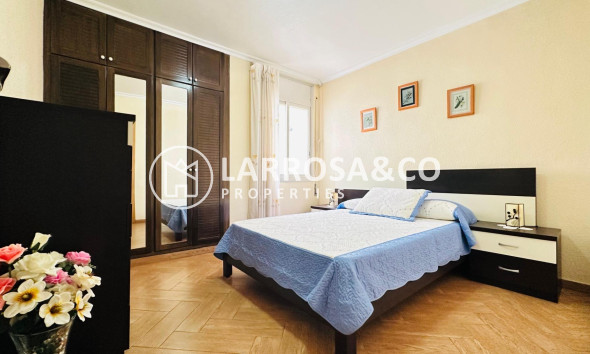 Resale - Apartment - Torrevieja - Centro