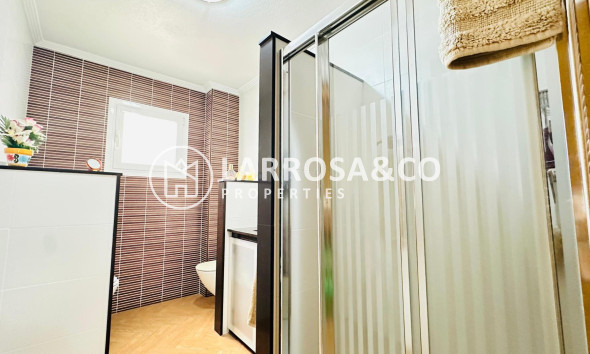 Resale - Apartment - Torrevieja - Centro