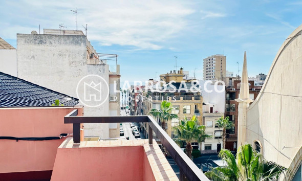 Resale - Apartment - Torrevieja - Centro