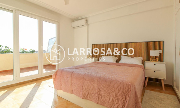 A Vendre - Penthouse  - Torrevieja - Punta Prima