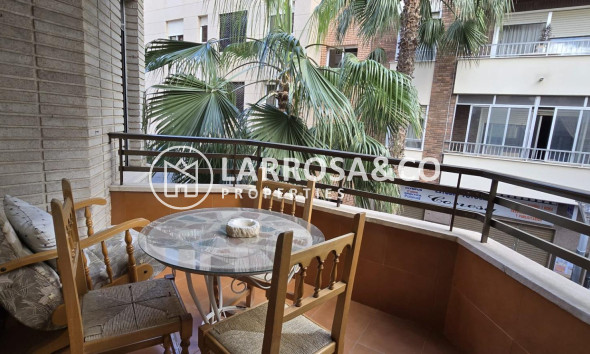 Resale - Apartment - Torrevieja - Centro