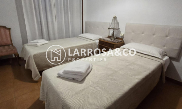 Resale - Apartment - Torrevieja - Centro