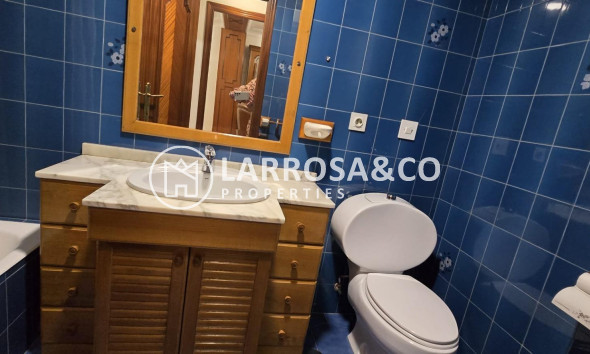 Resale - Apartment - Torrevieja - Centro