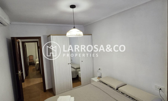 Resale - Apartment - Torrevieja - Centro