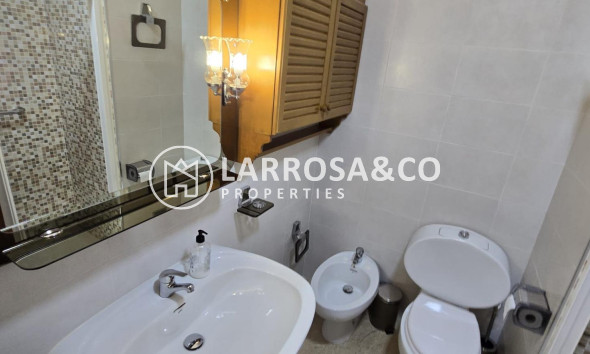 Resale - Apartment - Torrevieja - Centro