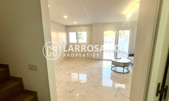 Resale - Semi-detached house - Torrevieja - Los Balcones - Los Altos del Edén