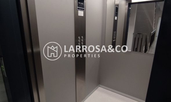 Resale - Apartment - Torrevieja - CENTRE PLAYA DEL CURA LAS PISCINAS