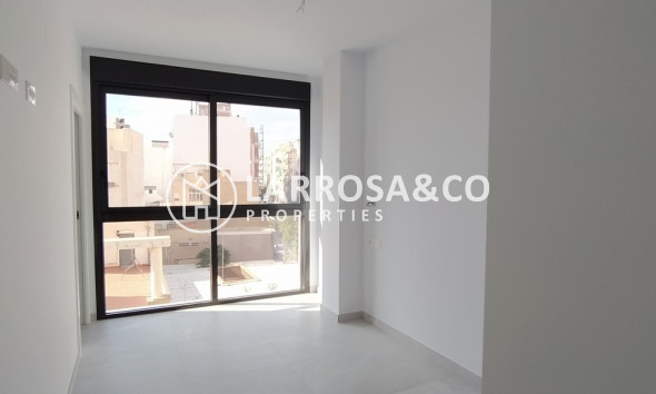 Resale - Apartment - Torrevieja - CENTRE PLAYA DEL CURA LAS PISCINAS