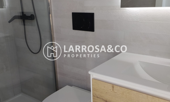 Resale - Apartment - Torrevieja - CENTRE PLAYA DEL CURA LAS PISCINAS