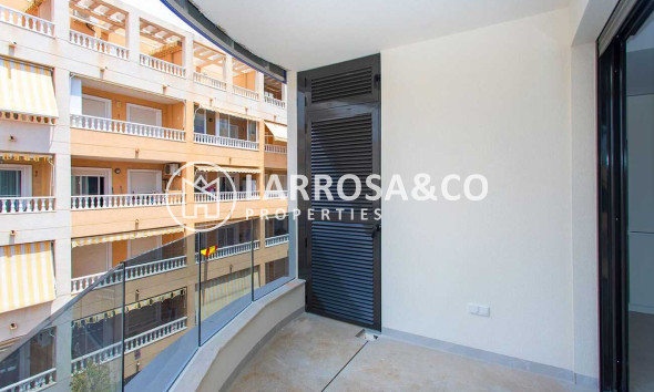 Resale - Apartment - Torrevieja - CENTRE PLAYA DEL CURA LAS PISCINAS