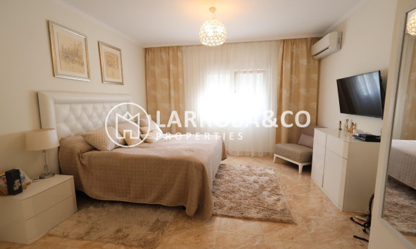 Resale - Detached House/Villa - Torrevieja - Costa Blanca