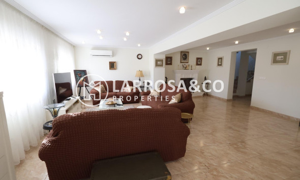 Resale - Detached House/Villa - Torrevieja - Costa Blanca