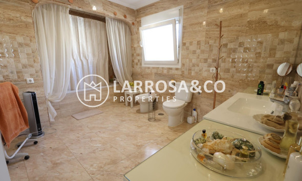 Resale - Detached House/Villa - Torrevieja - Costa Blanca