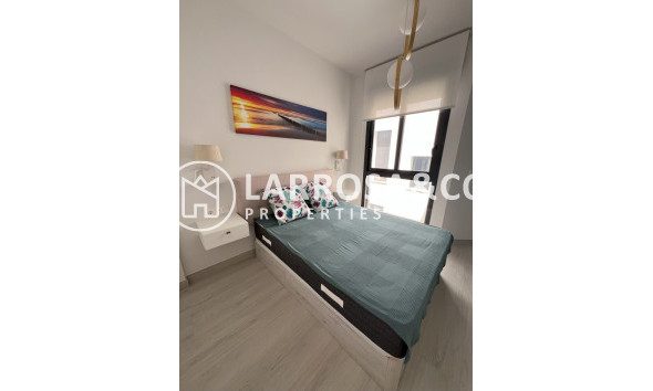 Reventa - Apartamento - Torrevieja - Playa del cura