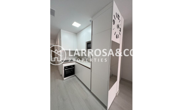 Reventa - Apartamento - Torrevieja - Playa del cura