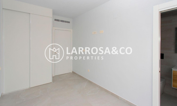 Reventa - Apartamento - Torrevieja - Playa del cura