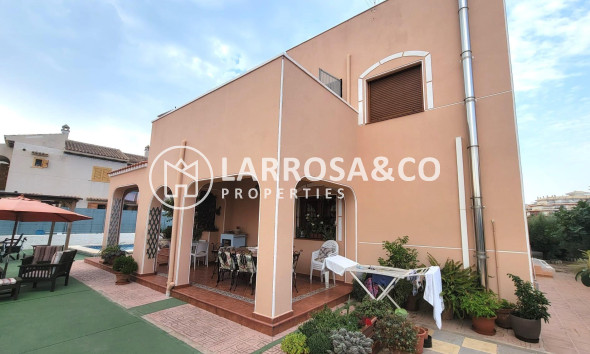 Herverkoop - Villa - Torrevieja - Aguas Nuevas