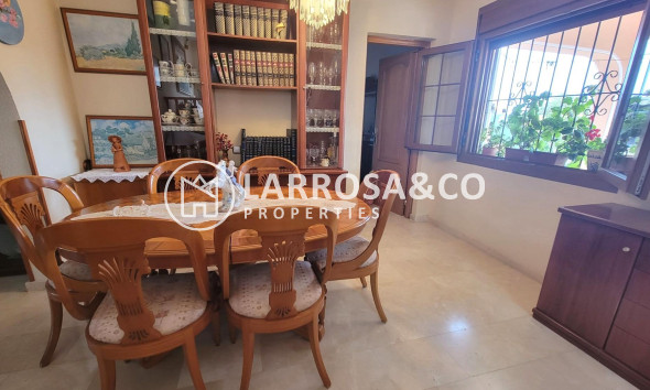 Herverkoop - Villa - Torrevieja - Aguas Nuevas