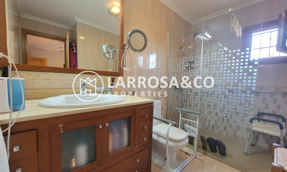 Herverkoop - Villa - Torrevieja - Aguas Nuevas