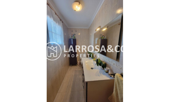 Herverkoop - Villa - Torrevieja - Aguas Nuevas