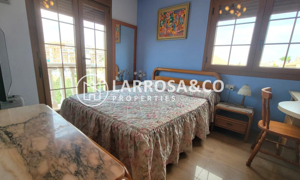 Herverkoop - Villa - Torrevieja - Aguas Nuevas