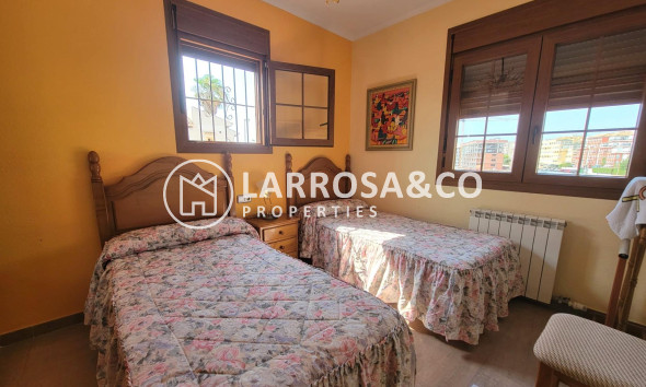 Herverkoop - Villa - Torrevieja - Aguas Nuevas