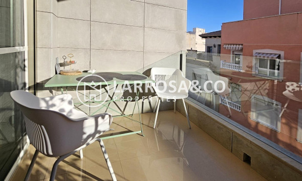 Resale - Apartment - Torrevieja - Estacion de autobuses