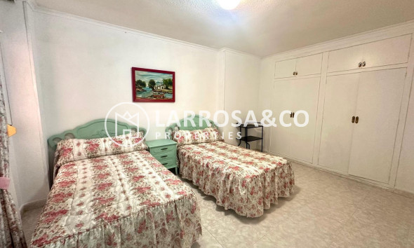 Resale - Apartment - Torrevieja - Centro