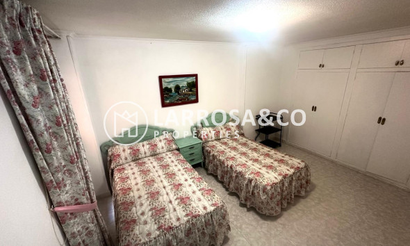 Resale - Apartment - Torrevieja - Centro