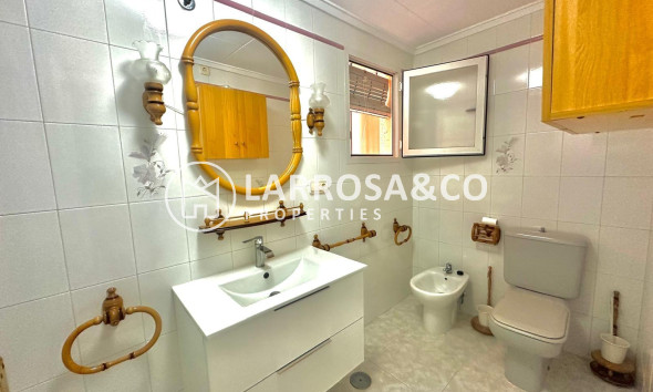 Resale - Apartment - Torrevieja - Centro
