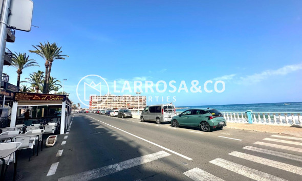 Resale - Apartment - Torrevieja - Centro